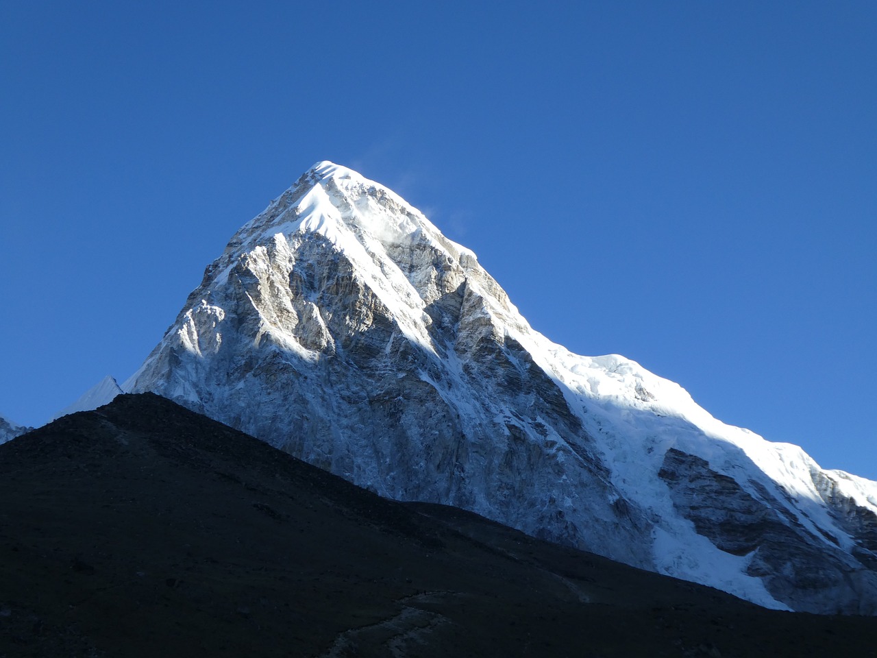 Everest base camp trek, Nepal, Everest, Himalaya, trekking, mountain, landscape, outdoors, trees, river, mountain peak, nature, blue camping